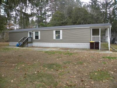 Photo 3 of 25 of home located at 120 Ballard Rd Gansevoort, NY 12831