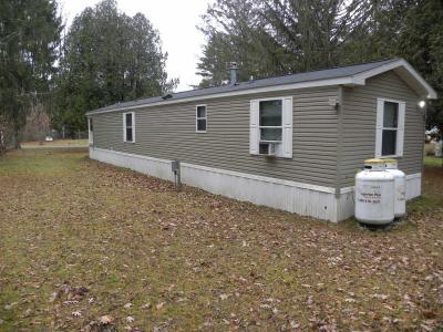 Photo 5 of 25 of home located at 120 Ballard Rd Gansevoort, NY 12831