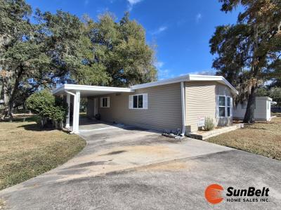 Photo 2 of 70 of home located at 7196 Easy Street Ocala, FL 34472