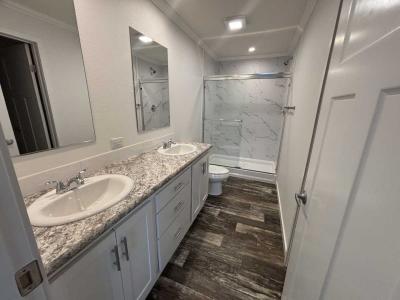 Photo 4 of 5 of home located at 1199 E Santa Fe #197 Gardner, KS 66030