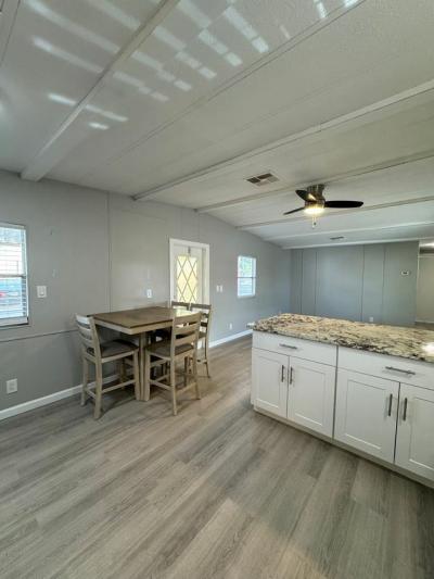 Photo 4 of 19 of home located at 9427 East University Drive Mesa, AZ 85207