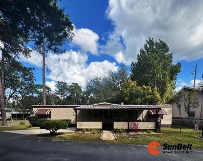 Mobile Home at 13582 E Hwy 40 Lot 157 Silver Springs, FL 34488