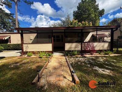 Photo 4 of 54 of home located at 13582 E Hwy 40 Lot 157 Silver Springs, FL 34488