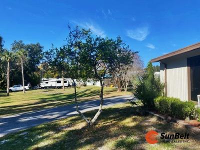 Photo 3 of 28 of home located at 36033 Emeralda Way, Lot F7 Leesburg, FL 34788