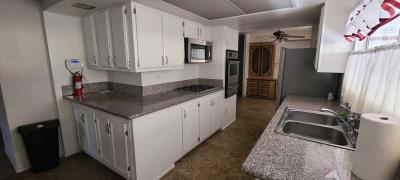 Photo 4 of 9 of home located at 704 44th Street Bakersfield, CA 93301