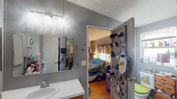 1997 Champion Dual Paned Windows Manufactured Home