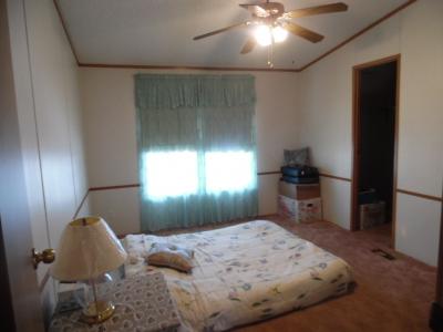 Mobile Home at 29304 Elm Flat Rock, MI 48134