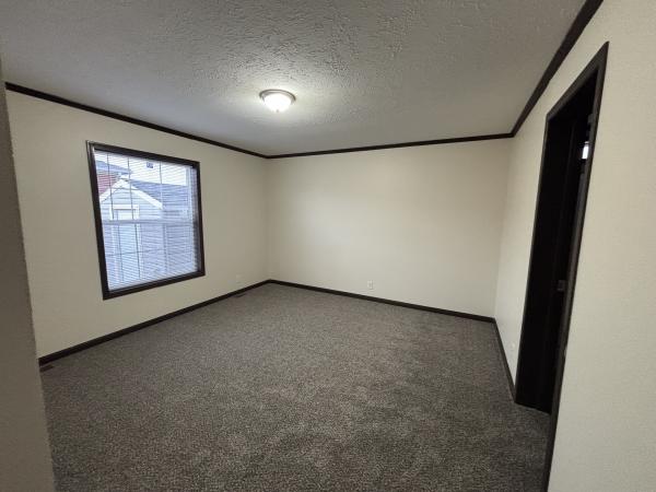 2019 CHAMPION RA2856201 Mobile Home