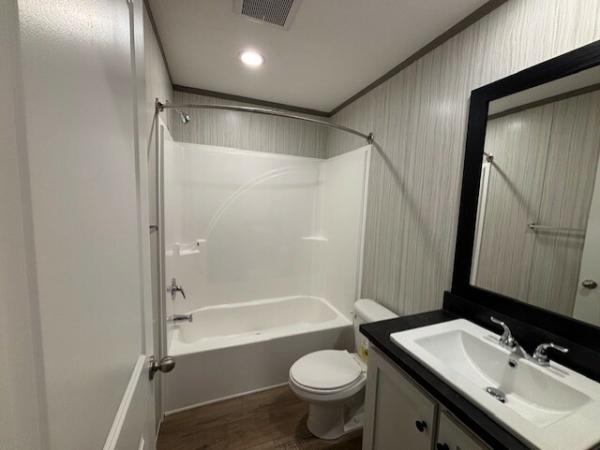 2025 Clayton 95PLH24483A Mobile Home