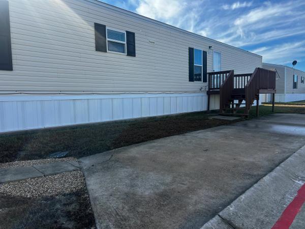 2017 CMH Manufacturing Inc  Home