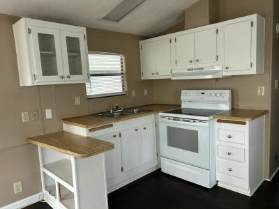 Photo 3 of 12 of home located at 6941 Macdonald Court, Lot 32 Zephyrhills, FL 33541