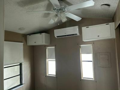 Photo 5 of 12 of home located at 6941 Macdonald Court, Lot 32 Zephyrhills, FL 33541