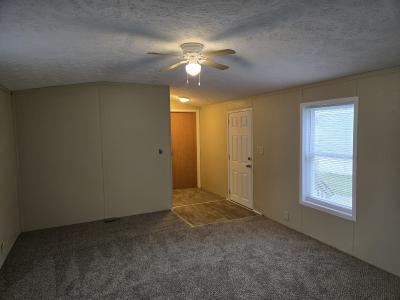 Photo 3 of 12 of home located at 252 Bayport Circle Lot 19 Springport, MI 49284