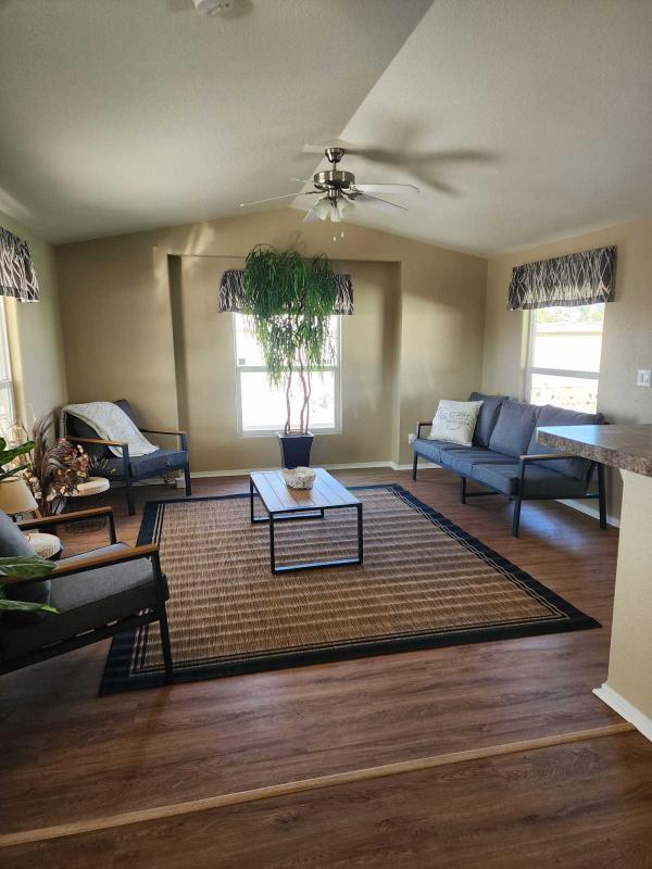 2015 Fleetwood Crownpointe Xtreme Mobile Home