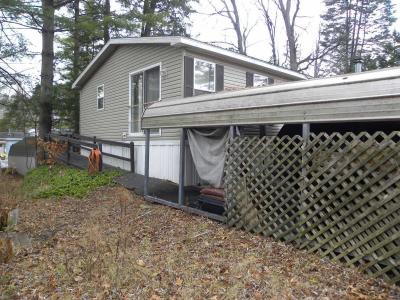 Photo 2 of 34 of home located at 66 Cresent City Mhp Clifton Park, NY 12065