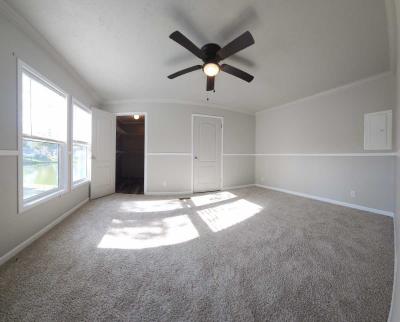 Photo 4 of 16 of home located at 489 Starratt Rd Jacksonville, FL 32218