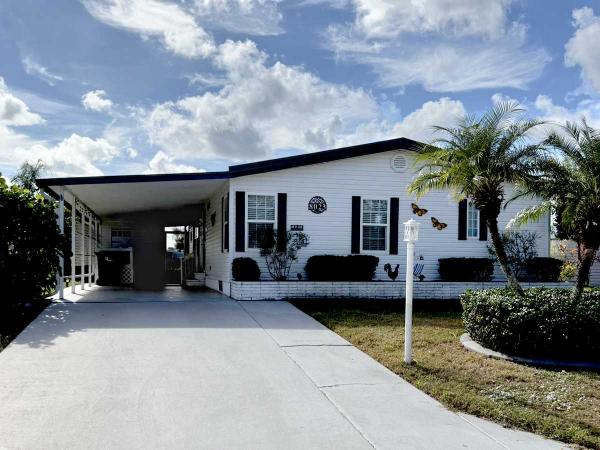 Photo 1 of 2 of home located at 8023 Buena Vista Dr N Ellenton, FL 34222
