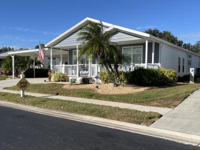 Photo 2 of 40 of home located at 2429 Pier Drive Ruskin, FL 33570