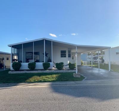 Mobile Home at 5928 Utopia Dr Zephyrhills, FL 33540