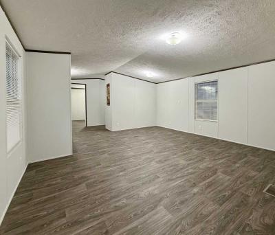 Photo 2 of 15 of home located at 988 Jenny Ct Florence, KY 41042