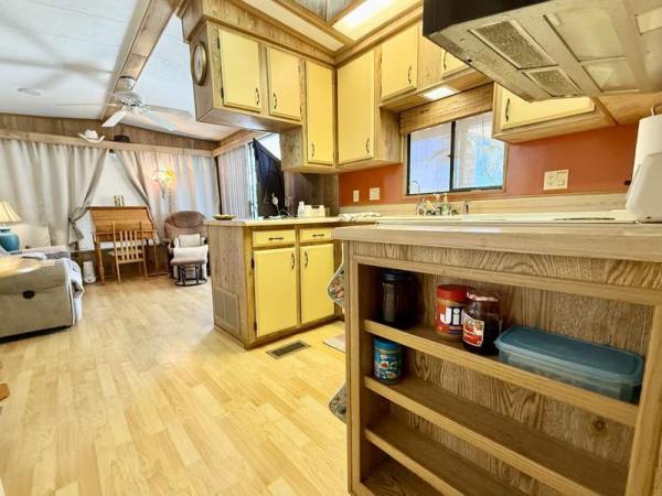 1985 Castle Manufactured Home