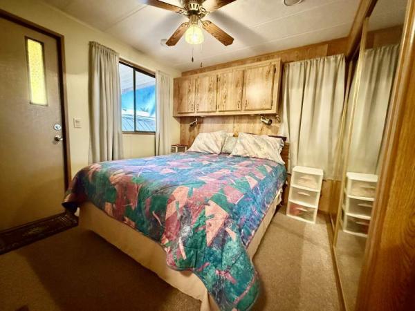 1985 Castle Manufactured Home