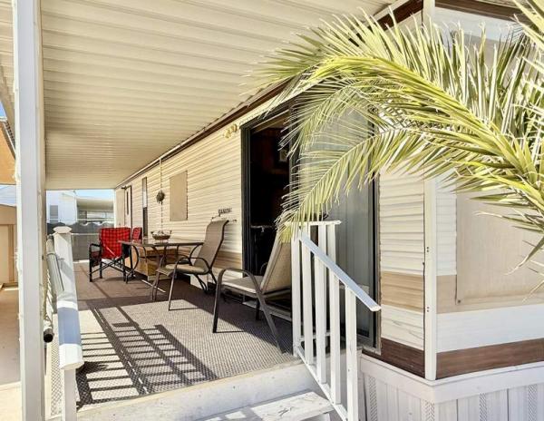 1985 Castle Manufactured Home