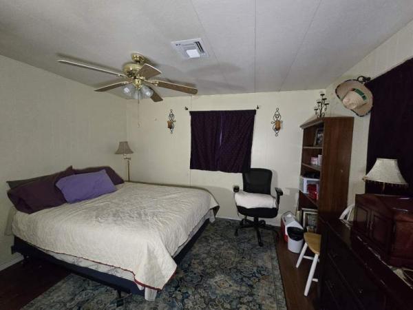 1971 Golden Manor Manufactured Home