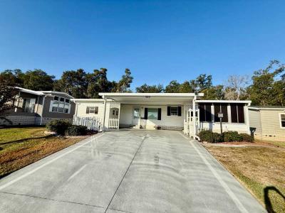 Mobile Home at 929 W Norman St Lady Lake, FL 32159