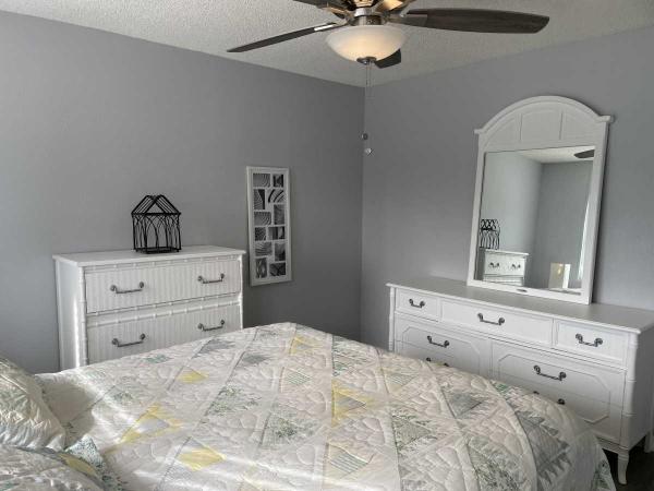 1974 Pkwy HS Mobile Home