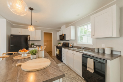 Photo 4 of 30 of home located at 30 Sara Dr Hastings, NE 68901