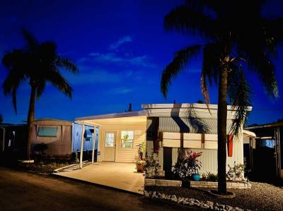 Photo 5 of 21 of home located at 7400 46th Ave. Stpetersburg, FL 33709