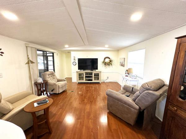 1987 CLAR Manufactured Home