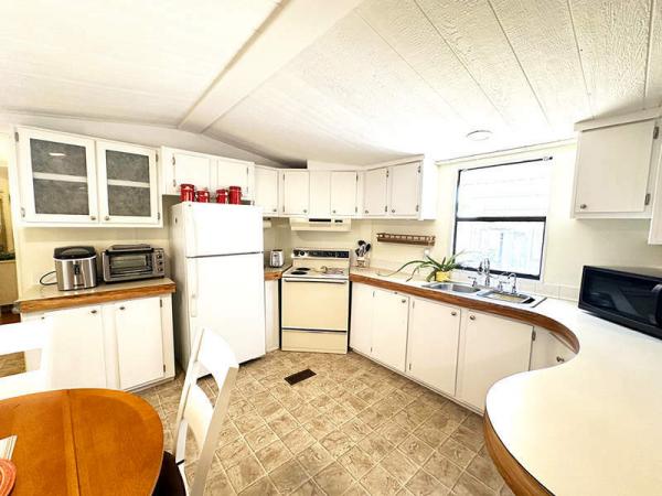 1987 CLAR Manufactured Home