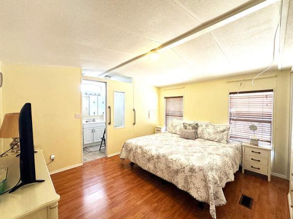 1987 CLAR Manufactured Home