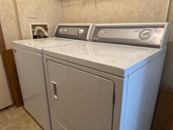 2005 Schult Mobile Home