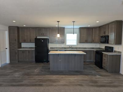 Photo 3 of 5 of home located at 272 Harrison Dr Davison, MI 48423