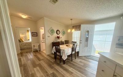 Photo 5 of 20 of home located at 2550 State Rd. 580 #0185 Clearwater, FL 33761