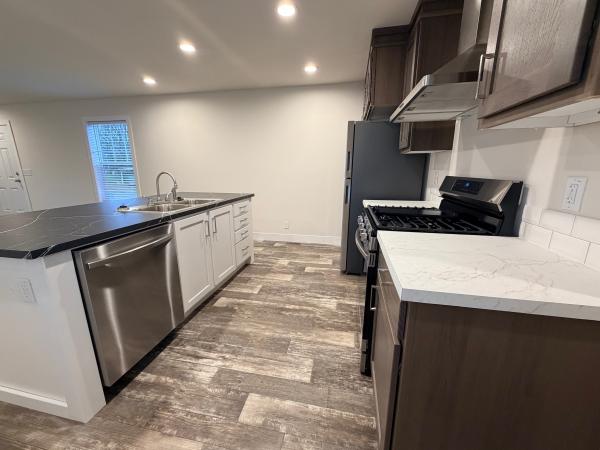 2025 Clayton 81SRH16763A Mobile Home