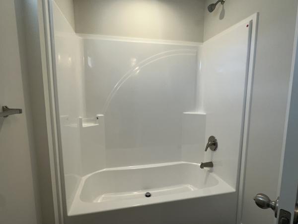 2025 Clayton 81SRH16763A Mobile Home