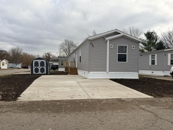 2025 Clayton 81SRH16763A Mobile Home