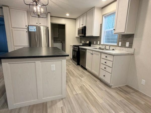 2025 Clayton 95PLH24523A (22.8x52) Mobile Home