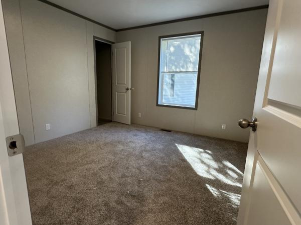 2025 Clayton 95PLH24523A (22.8x52) Mobile Home