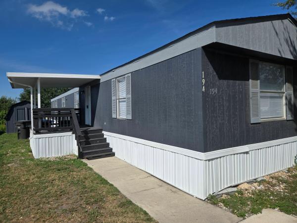 2002 Clayton Homes Inc Mobile Home For Sale