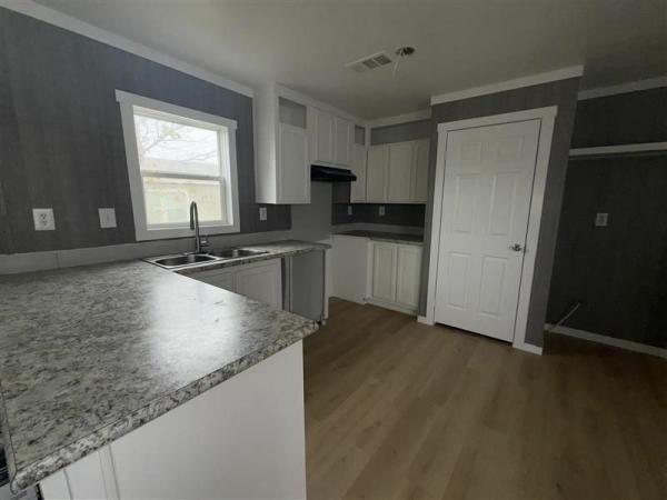 2021 Oak Creek Homes Inc Valley Classic Mobile Home