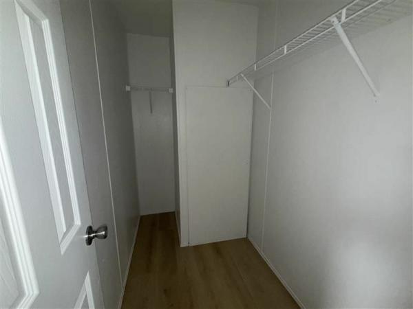 2021 Oak Creek Homes Inc Valley Classic Mobile Home