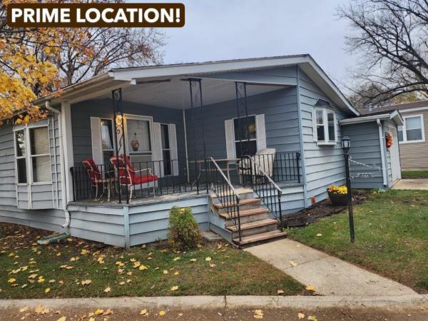 Photo 1 of 2 of home located at 244 Northshore Road Elgin, IL 60123