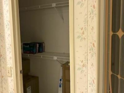 Photo 4 of 20 of home located at 10015 Oak Forest Drive Riverview, FL 33569