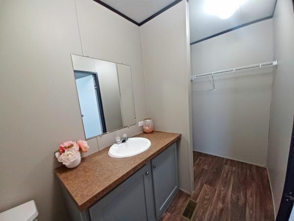 2016 Clayton Homes Inc Community Series Mobile Home