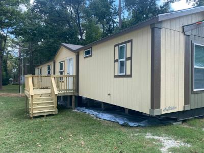 Mobile Home at 118 Sara Lane Huntsville, TX 77340